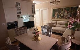 Deoni Apartment Luxury