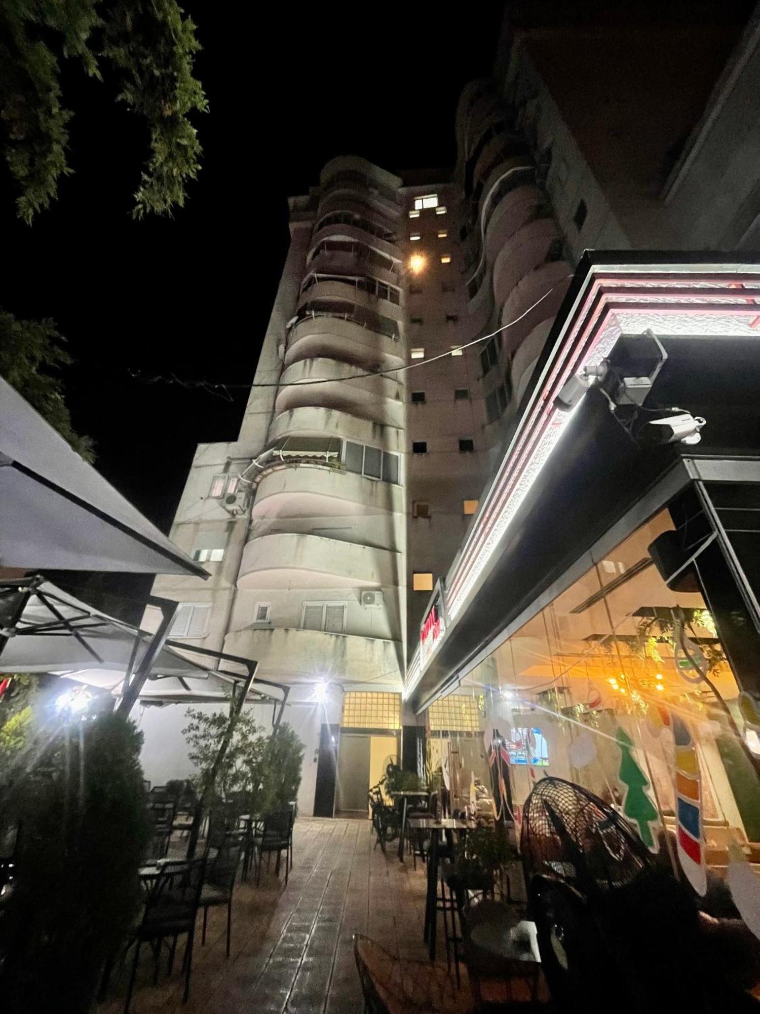 Deoni Apartment Luxury Tirana Esterno foto