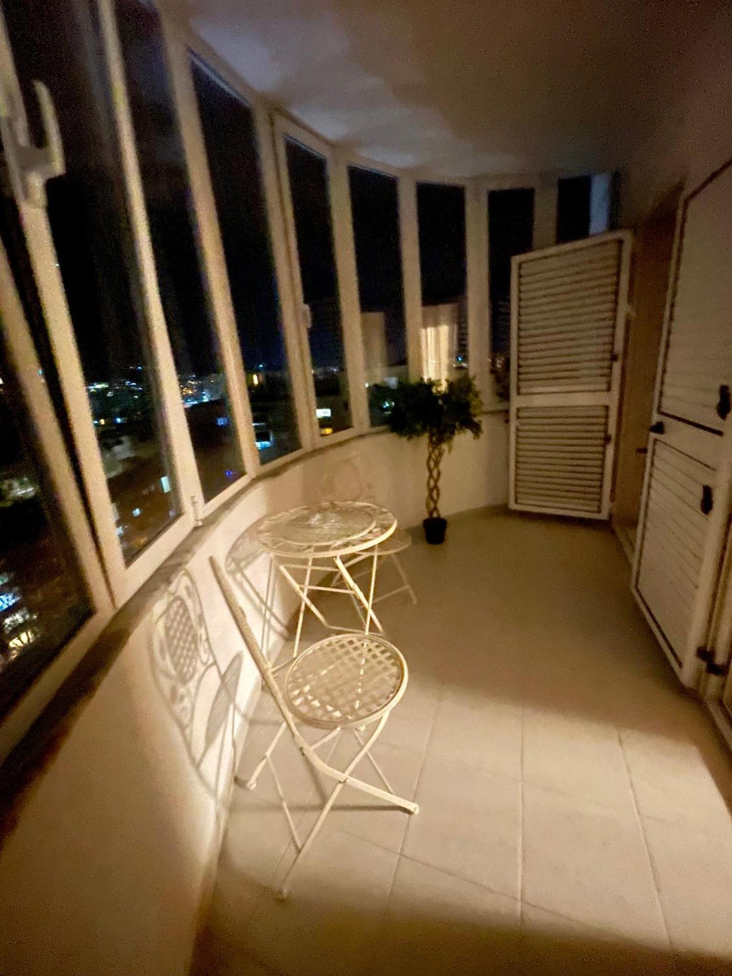 Deoni Apartment Luxury Tirana Esterno foto